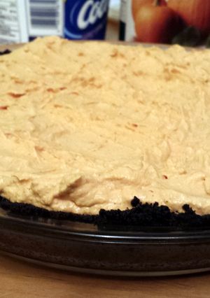A picture of No-bake Halloween Pumpkin Patch Pie.