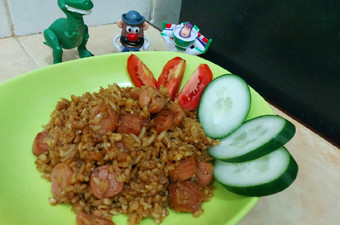 Resep Nasi Goreng Sosis Favorit Anak yang Bisa Manjain Lidah