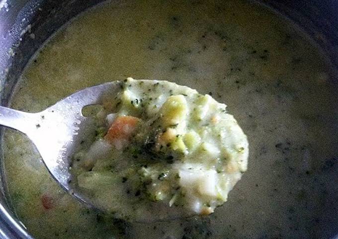 Recipe of Ultimate Broccoli Cheese Soup