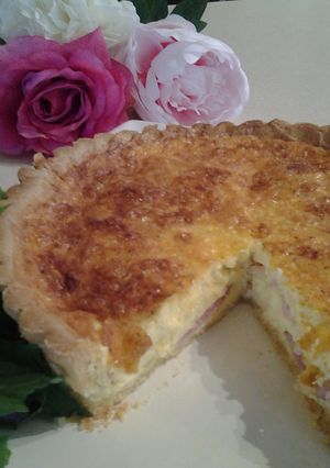 A picture of QUICHE LORRAINE.