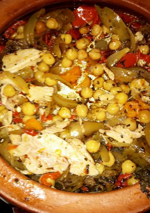A picture of Chicken with chick peas.