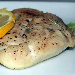 A picture of Fresh Lemon Chicken Breasts.