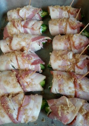 A picture of Bacon Wrapped Jalapeno Poppers.