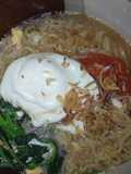 Mie rebus bayam tomat telur