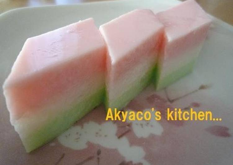 Recipe Of Speedy Tricolored Agar Based Milk Jelly With Shaved Ice Syrup For The Japanese Doll Festival Cookandrecipe Com