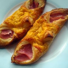 A picture of Vickys Cheese & Bacon Turnovers, GF DF EF SF NF.