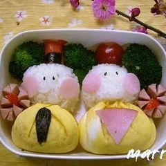 A picture of Omelette-style Bento for Doll's Festival.