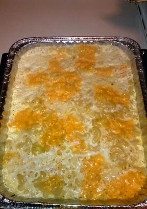 A picture of Jaz's baked mac and cheese.