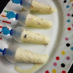 A picture of Malai kulfi.