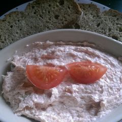 A picture of Mandys smoked salmon spread/dip.