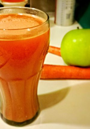 A picture of Carrot & Apple Liquid Gold.