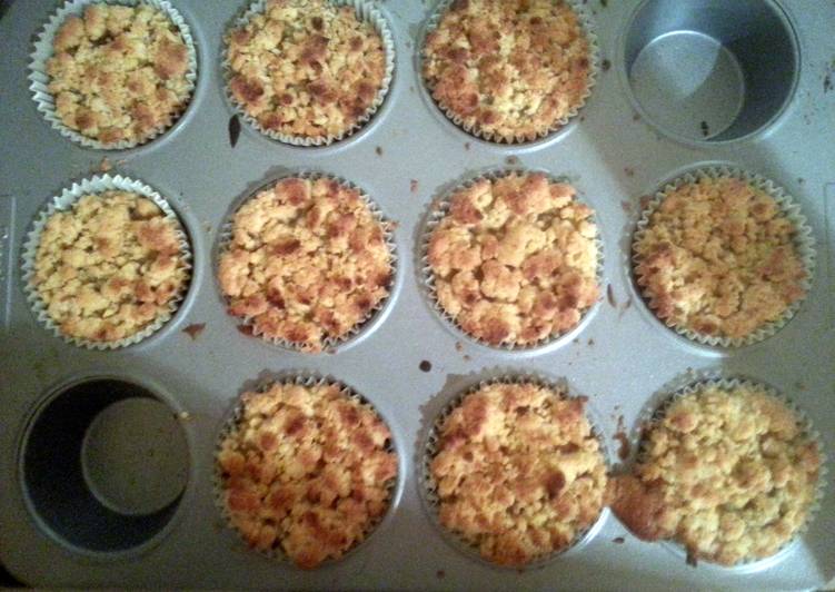 Simple Way to Prepare Homemade Toffee apple crumble cupcakes