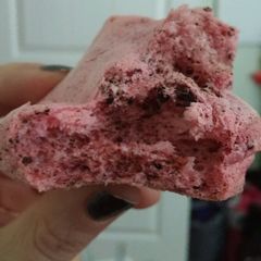A picture of Low Carb Raspberry Chocolate Meringue Cookies.