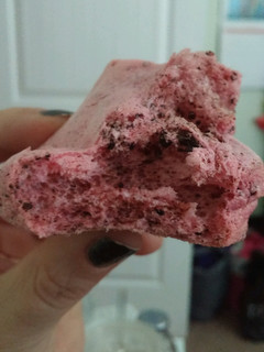 A picture of Low Carb Raspberry Chocolate Meringue Cookies.