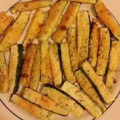 A picture of Taisen's parmesan baked zucchini.