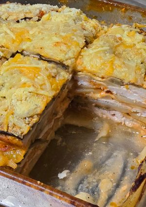 Una foto de Pastel de patata con pollo y berenjenas