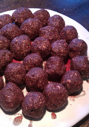A picture of Swedish chocolate balls.
