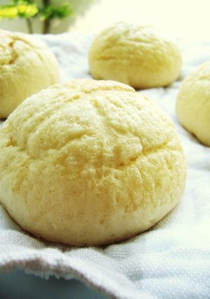 A picture of Easy Egg-Free Melon Bread.