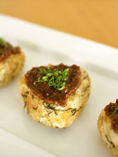 A picture of Super Easy! Soy Sauce Malt and Shiso Yaki-Onigiri (Grilled Rice Balls).