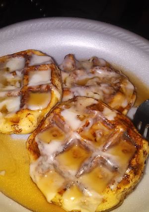 A picture of Nikki's Cinnamon roll waffles.