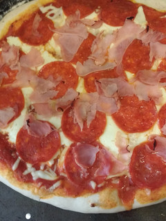 A picture of Easy Pizza Dough!!.