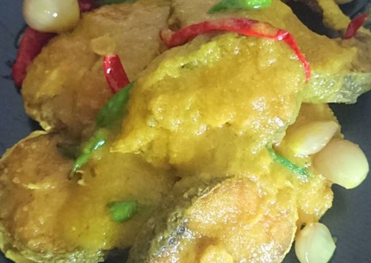 Bagaimana memasak Pesmol ikan jahan Lezat