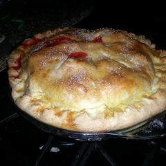 A picture of Grandma Norma's Red Hot Apple Pie.
