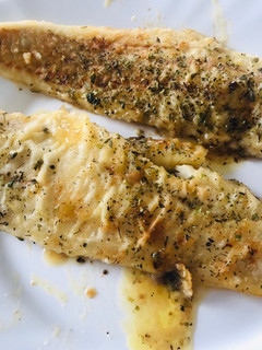Una foto de Filetes de merluza al limón