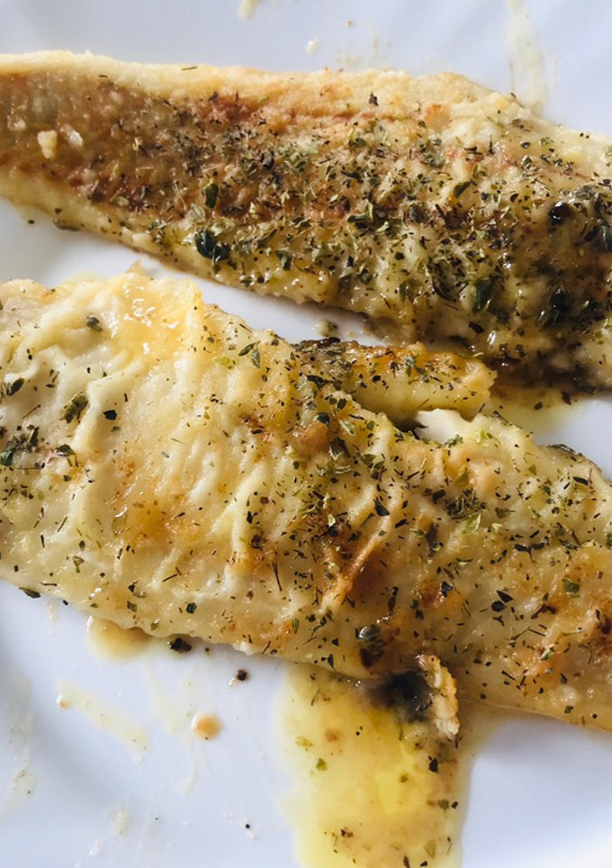 Una foto de Filetes de merluza al limón