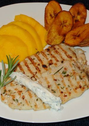 Una foto de Pechugas de pollo con romero a la plancha