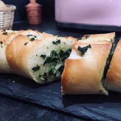 A picture of Garlic Bread.