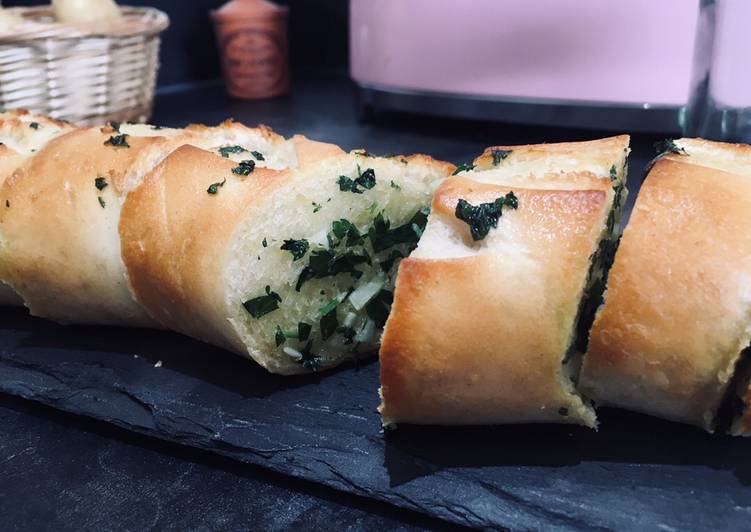 Simple Way to Make Any-night-of-the-week Garlic Bread