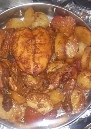 صورة لوصفة دجاج بالبطاطا والبصل بالفرن