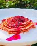 Bánh rán (pancake) thanh long đỏ cho bé ăn xế