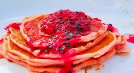 Hình ảnh món Bánh rán (pancake) thanh long đỏ cho bé ăn xế