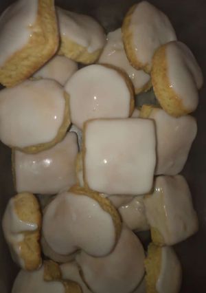 Una foto de Galletas de Limón bañadas 🍋