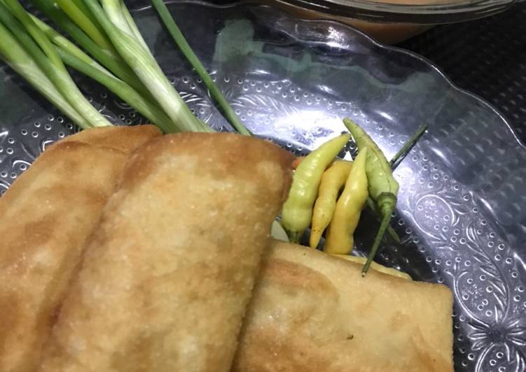 Resep Lumpia ayam bihun wortel oleh Mommy Qianna - Cookpad