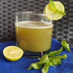 A picture of Cucumber Mint Juice.