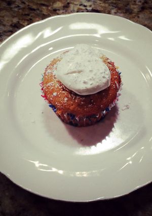A picture of Marshmallow-Filled Banana Cupcakes.
