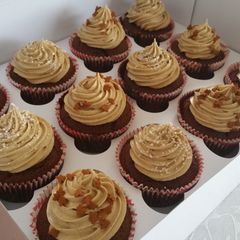 A picture of Gingerbread Cupcakes.