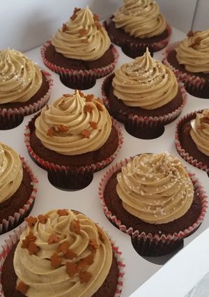 A picture of Gingerbread Cupcakes.