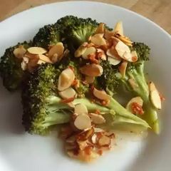 A picture of Broccoli Almandine.
