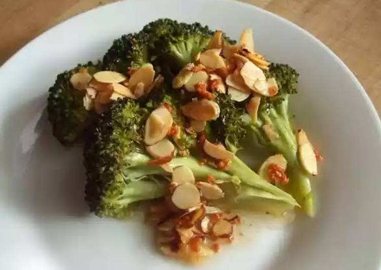 Simple Way to Prepare Perfect Broccoli Almandine