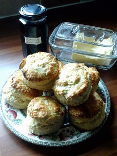 A picture of scones.