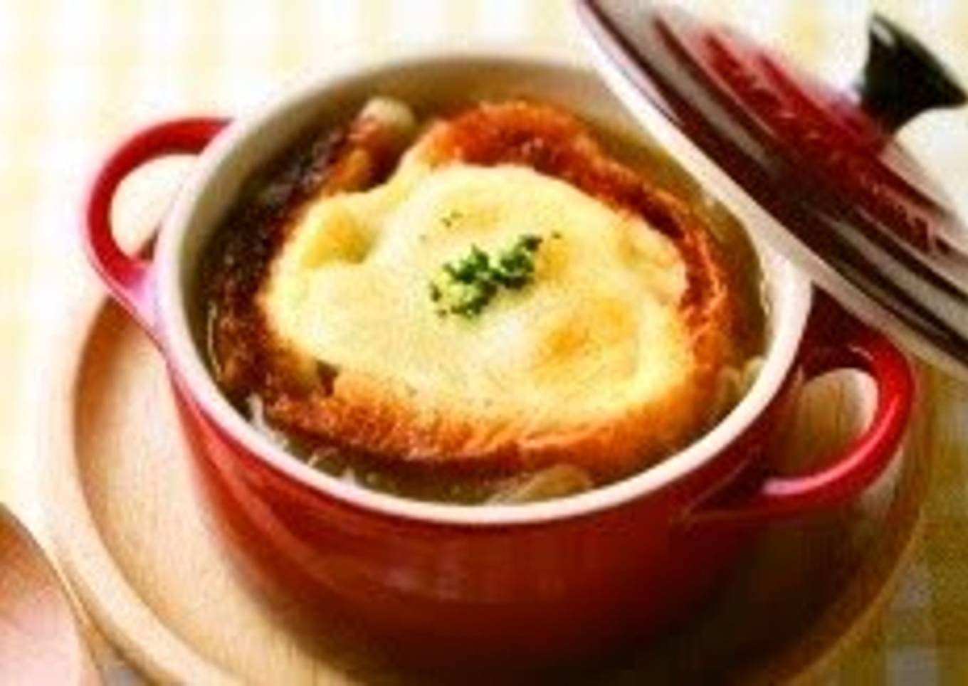 Easy Onion Gratin Soup