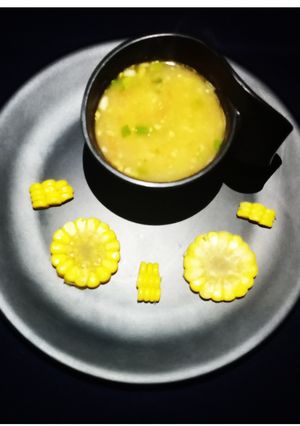 સ્વીટ કોર્ન સૂપ (Sweet Corn Soup Recipe In Gujarati) રેસીપી મુખ્ય ફોટો