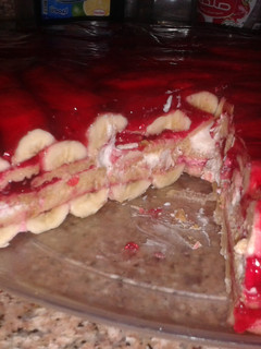 A picture of Banana and Jello Cake.
