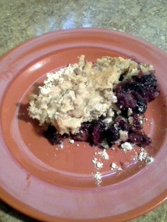 A picture of Strawberry/blueberry Crumble.