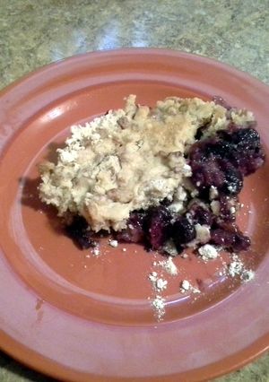 A picture of Strawberry/blueberry Crumble.