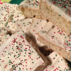 A picture of Easy Cream Cheese Sugar Cookie Bars.